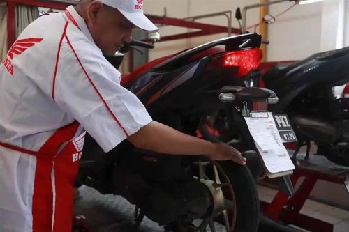 Jangan Langsung Salahkan Aki, Ini Biang Kerok Lampu Motor Redup