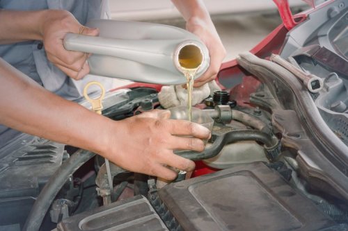 Jangan Asal, Oli Mesin Mobil Hybrid Punya Kriteria Berbeda