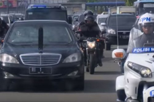 Iring-iringan Presiden Prabowo Berhenti di Lampu Merah, Netizen: Hal Sederhana yang Mewah