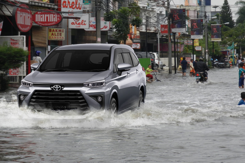 Pedagang Ungkap Alasan Tak Mau Beli Mobil Bekas Banjir