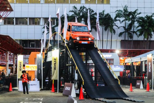 Komparasi SUV Listrik Boxy: iCar V23 Vs Chery J6, Tidak Saling Makan?