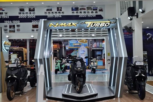 Harga Skutik Bongsor Oktober 2025: Yamaha Xmax dan Vespa LX Naik