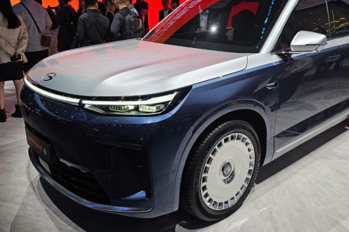 Mobil Konsep GAC S9 Tampil Memukau, Ada Kursi Pijat dan Lampu Berbasis AI