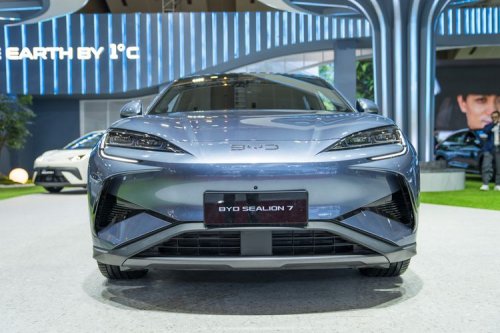 BYD Lengkapi Varian Mobil Listrik Andalannya di IIMS 2026