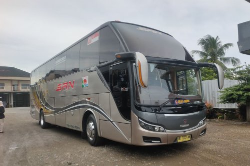Cara PO SAN Pilih Ban Bus yang Ekonomis