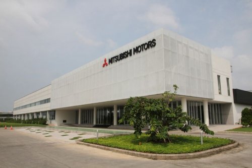 Mitsubishi Pastikan Mobil Hybrid Baru Produksi Lokal