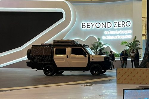 Toyota Hilux Rangga Double Cabin Ramaikan GIIAS 2025