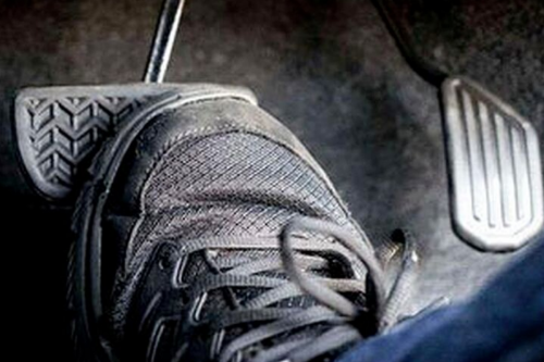 Jangan Terlambat, Begini Ciri-ciri Mobil Akan Mengalami Rem Blong