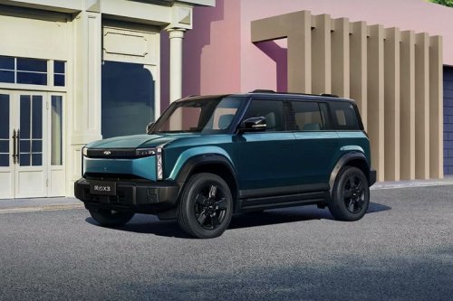 Adu Spesifikasi Range Rover vs Chery Fengyun X3L, Pendaki Heaven's Gate