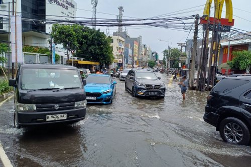 7 Cara Cek Lokasi Banjir Jakarta Lewat HP Secara Real Time