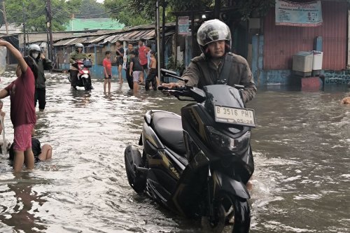 Segini Kisaran Biaya Perbaikan Motor Usai Terobos Banjir
