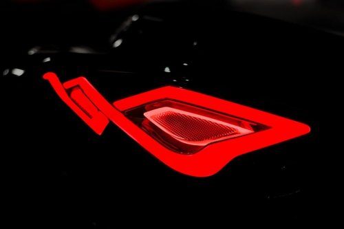 Lampu Rem Baru Bergaya Futuristik, Hadirkan Teknologi LED Canggih