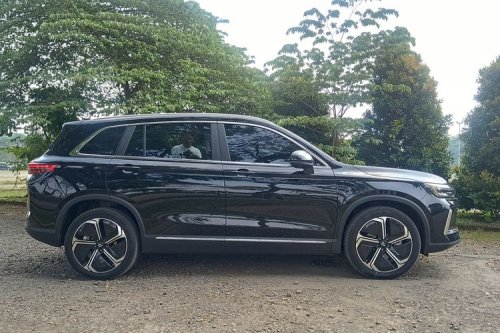 Ulasan SUV Listrik Polytron G3+: Desain Elegan dan Fitur Canggih