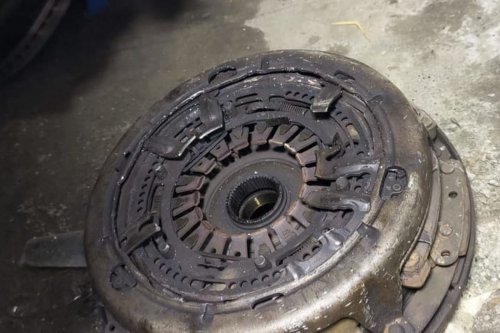 Estimasi Biaya Perawatan DCT Mobil di Bengkel Spesialis