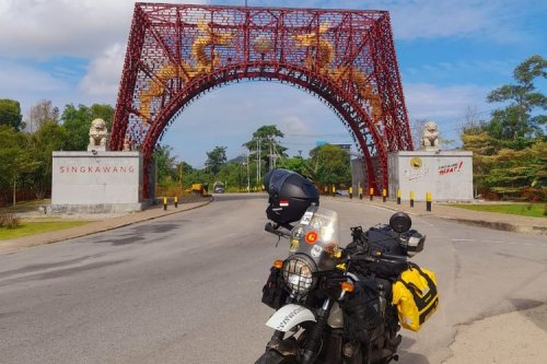 Solo Touring Menembus Kalimantan Barat Selama 12 Hari