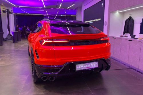 Lamborghini Urus SE Meluncur di Indonesia