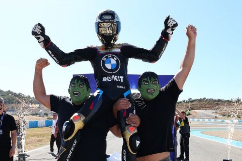 Toprak Razgatlioglu Disandingkan dengan Casey Stoner