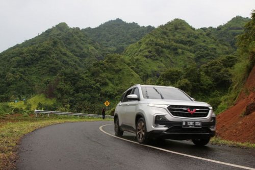 Testimoni Pengguna Wuling Almaz 2020: Fitur Melimpah, Harga Masuk Akal