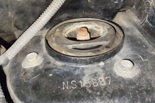 Ini Perbedaan Strut Bearing dan Support Shock pada Mobil