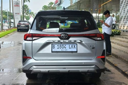 Persaingan Mobil Hybrid Keluarga: Toyota Veloz Vs Suzuki Ertiga