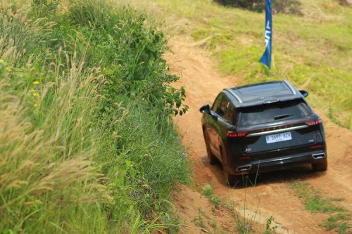 Kupas Teknologi Jaecoo J8 AWD, SUV Mewah yang Mampu Diajak Off-Road