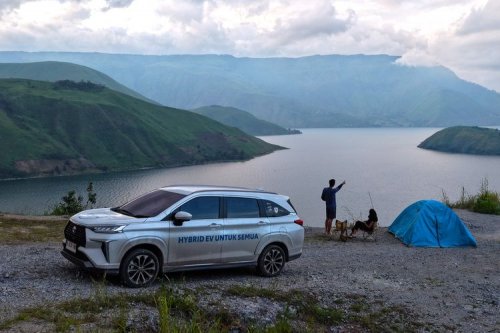 Dibanderol Mulai Rp 303 Juta, Ini Perbedaan Varian Toyota Veloz Hybrid