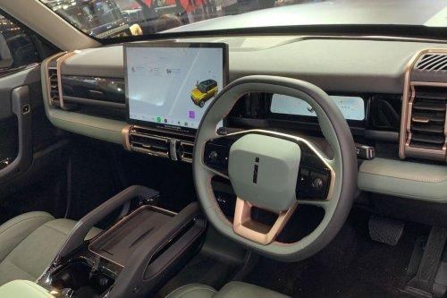 Chery J6 Tambah Tombol Fisik, Biaya Rp 1 Jutaan