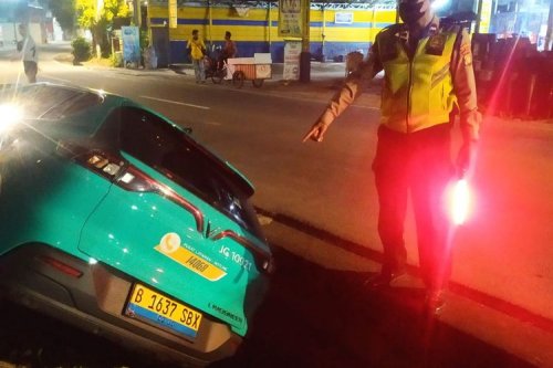 Kecelakaan Taksi Listrik: Ini Catatan dari Ahli