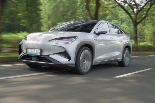 Desain Sporty dan Pajak Murah BYD Sealion 7