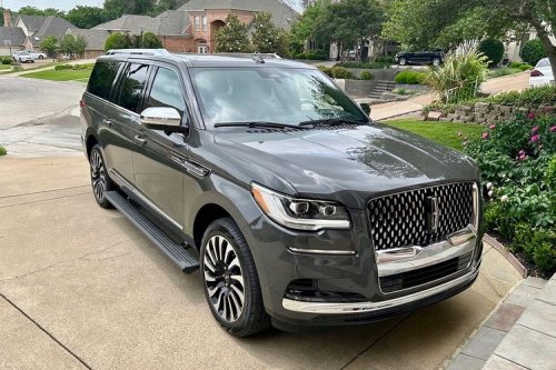 Deretan Koleksi Mobil Anggota DPR Uya Kuya, dari Klasik hingga Mewah