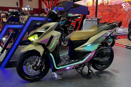 Modifikasi Honda Vario 125 Street Cyber Street: Futuristik dan Agresif