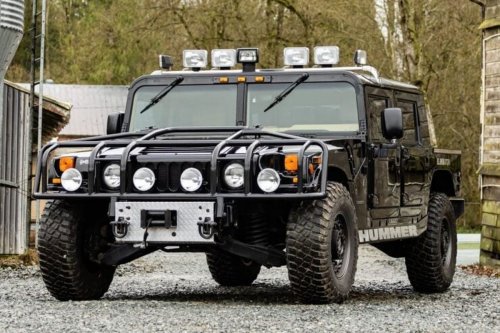Hummer H1 Milik Rapper Legendaris Tupac Shakur Dilelang