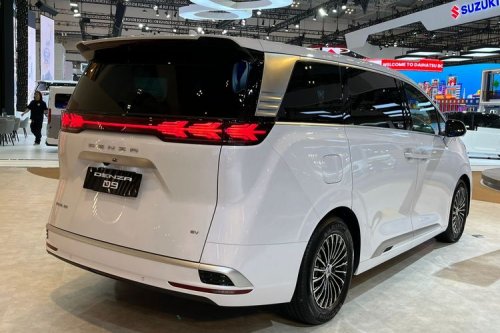 Review Denza D9 dari Pengguna: MPV Listrik dengan Plus dan Minus
