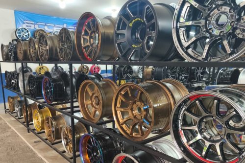 Kebiasaan Buruk Pengendara yang Bikin Pelek Mobil Cepat Rusak