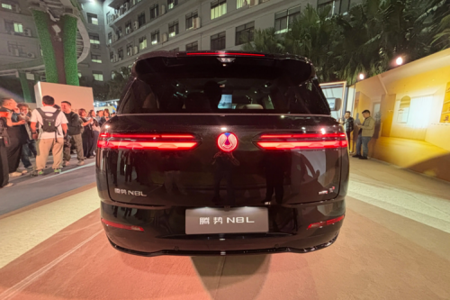 Denza Luncurkan SUV Hybrid, Denza N8L