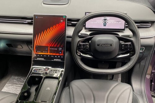 Jajal Chery L8: Sensasi Berkendara SUV PHEV Modern