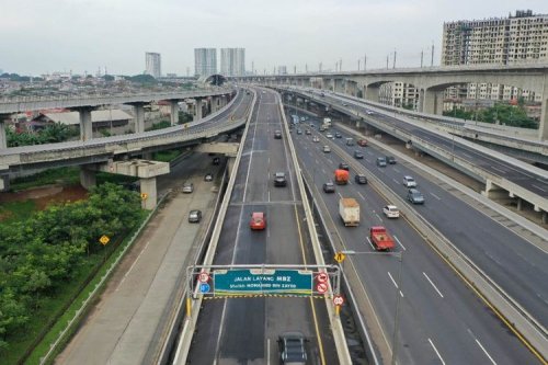 Update Lalu Lintas Tol Japek, Arus Balik ke Jakarta Ramai Lancar