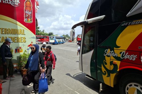 Bus Mudik Wajib Laik Jalan, Aksesori Tidak Standar Jadi Sorotan