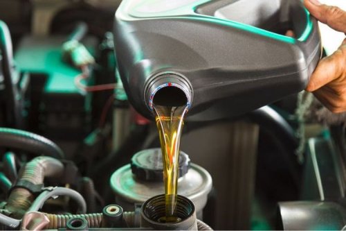 Sering Salah Kaprah, Ini Patokan Tepat Ganti Oli Mesin Kendaraan