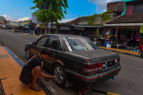 Mudik Jauh dengan Mobil Tua, Apa Saja yang Harus Dicek?