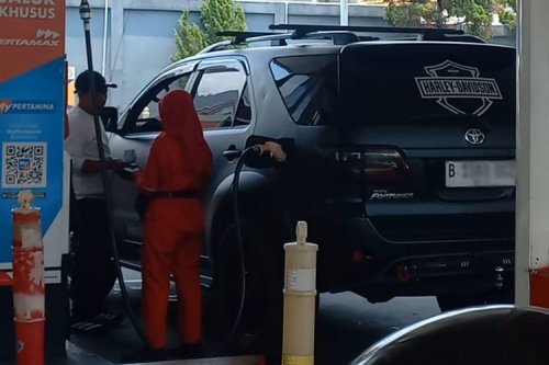 Subsidi Belum Tepat Sasaran, Mobil Mewah Banyak yang Minum Pertalite