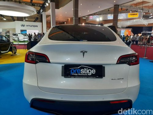 Tesla Babak Belur: Mobil Murah Tak Kunjung Datang, Konsumen Kabur