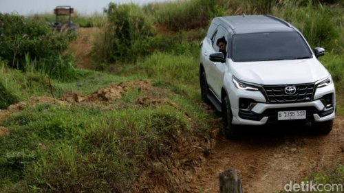 Pajak Toyota Fortuner 2.8 L Kepemilikan Kedua, Segini Bayarnya Tiap Tahun