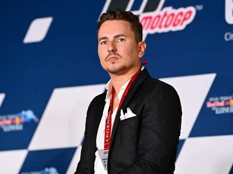 Lorenzo Sebut Toprak Tidak Cocok Kendarai Motor MotoGP Yamaha