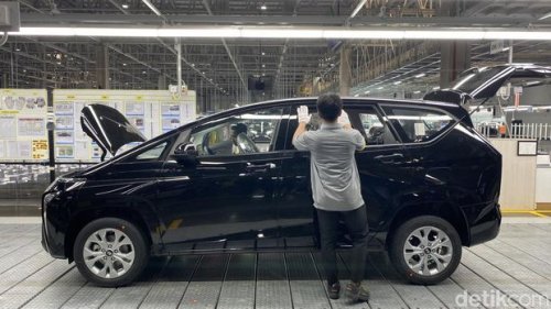 Pasar Lesu, Pabrikan Mobil Diminta Tak Tambah Karyawan Kontrak di RI