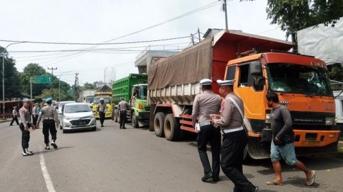 Berantas Truk ODOL Tak Mudah, Bukan Cuma Operasi Razia Saja