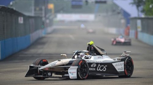 Jakarta Panas! Mobil Formula E Dikasih Es Batu Biar Baterai Tak Overheat
