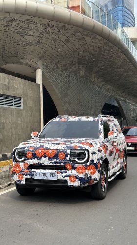 SUV Misterius Diduga Mobil Hybrid BAIC Wara-wiri di Jakarta
