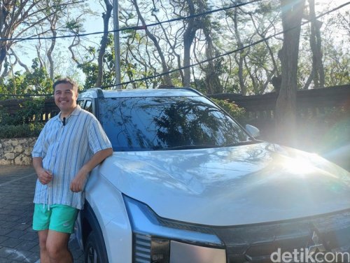 Ladies, Ini Tips Nyetir Aman dari Rifat Sungkar