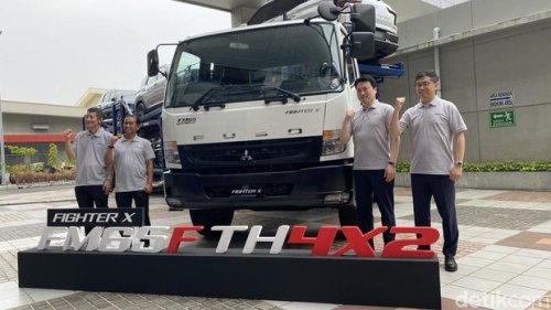 Mitsubishi Fuso Rilis Fighter Tractor Head di Indonesia, Segini Harganya